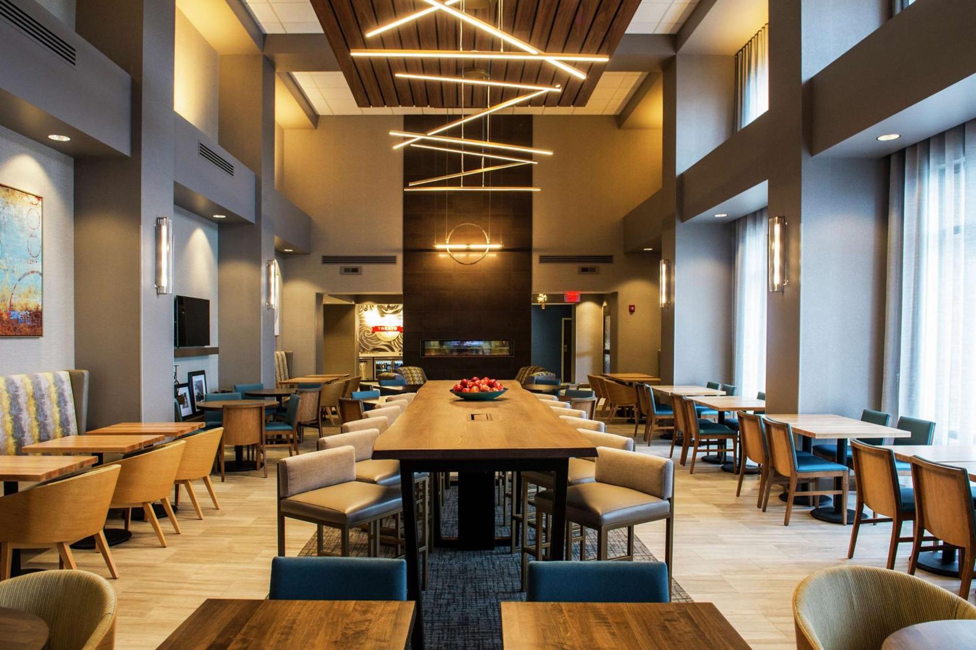 Hampton Inn & Suites/Foxborough/Mansfield Bagian luar foto